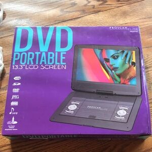 13.3” Portable DVD Player - Black pros an elite